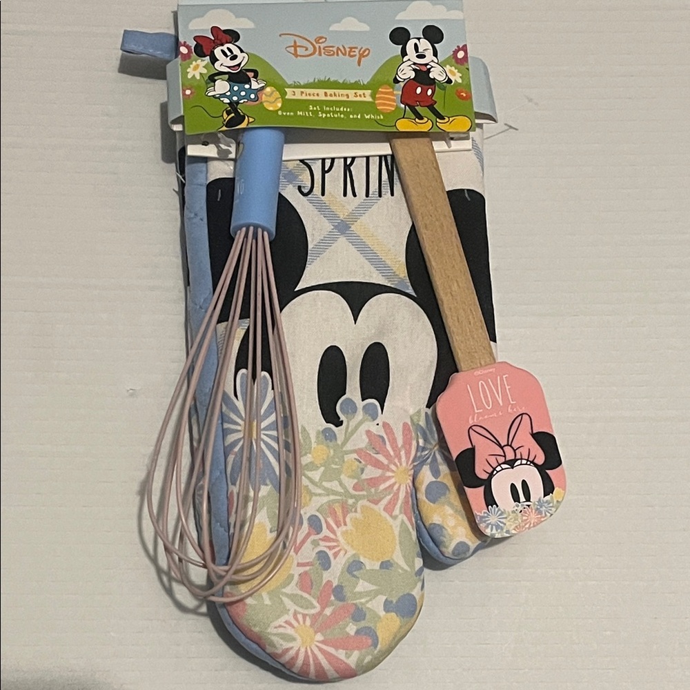 Disney Floral Mickey and Minnie Baking Set with Pink Whisk